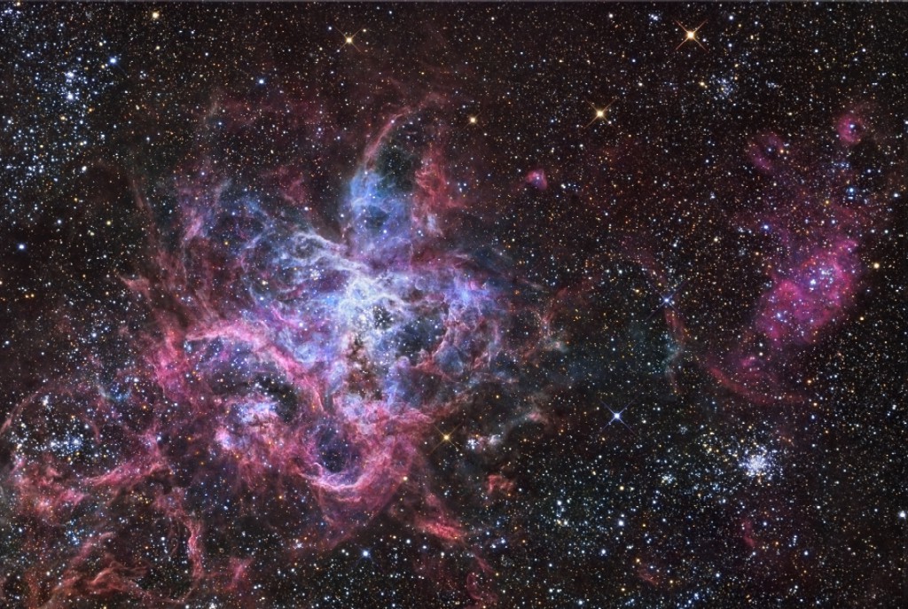 Nebulosa de la Tarántula: la nebulosa más grande |: 6 objetos más grandes del universo | bayas de cerebro