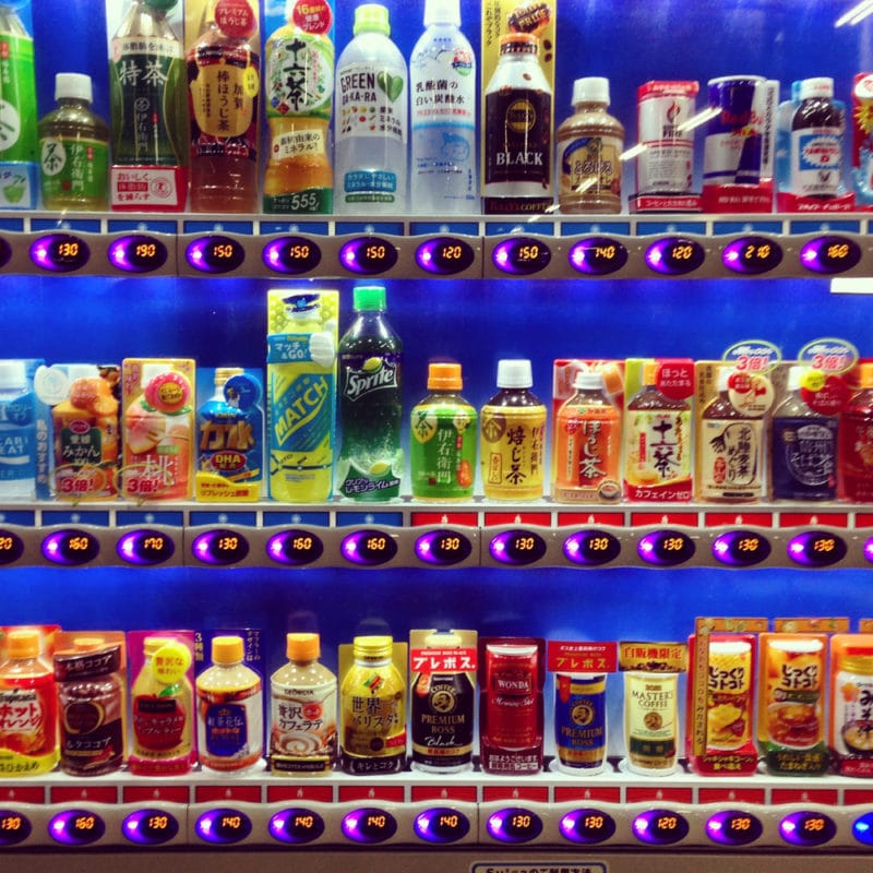 Máquinas expendedoras extravagantes | 8 locas técnicas japonesas cotidianas que te harán desear vivir en Japón | bayas de cerebro